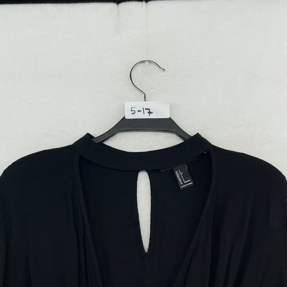 Forever 21 Blouse Womens S Black Pullover Draped V-Neck Knot Hem Keyhole Back - Picture 11 of 11